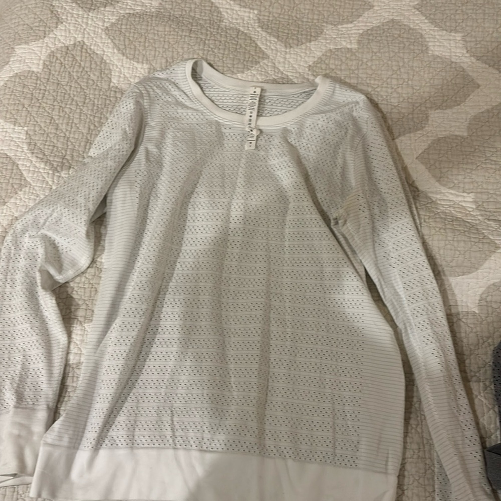 Lulu lemon Breeze by long sleeve